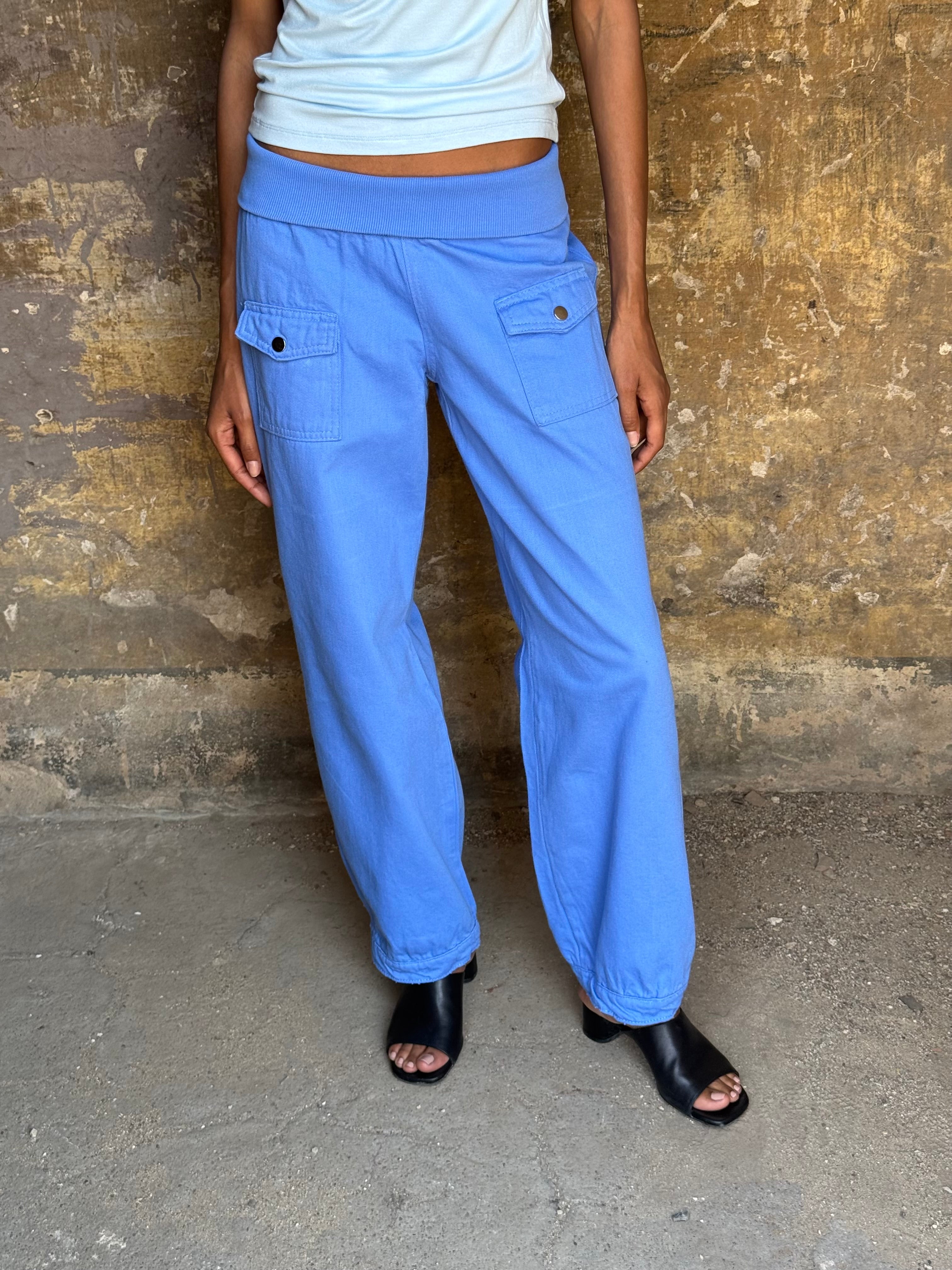 model is 1.69m (5'55'') & wears S