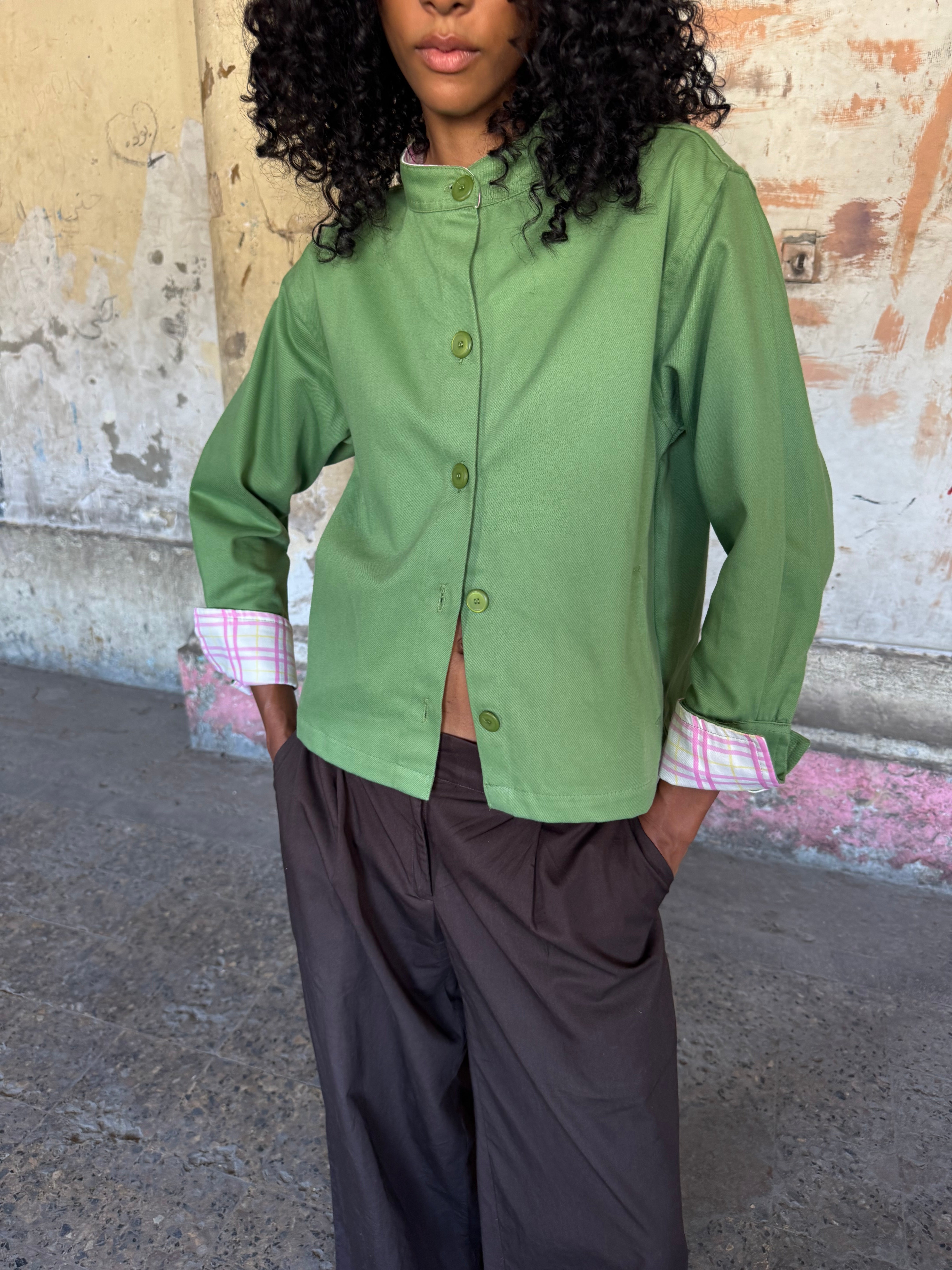 model is 1.72m (5'64'') & wears S