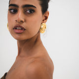 medal gold earrings
