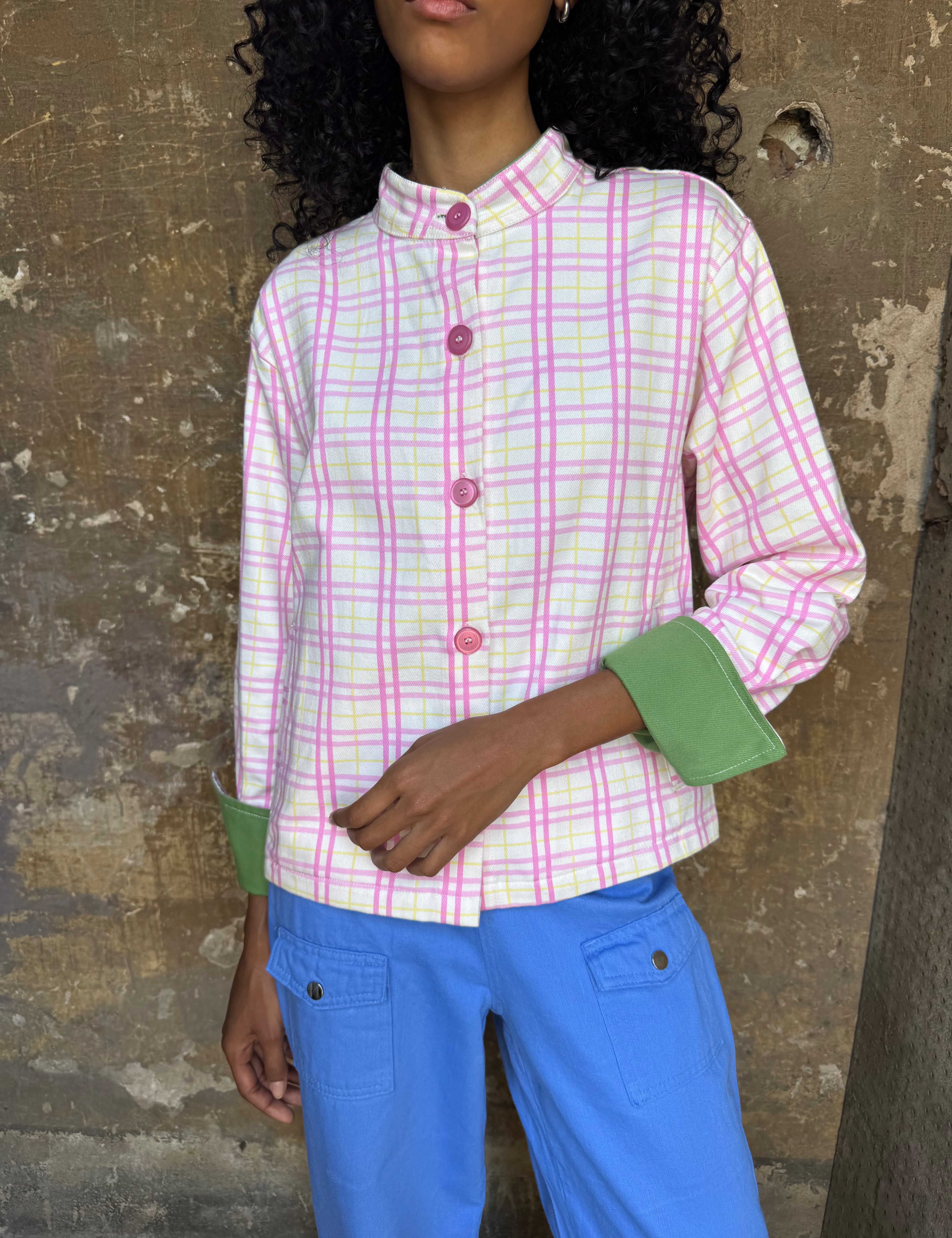 model is 1.72m (5'64'') & wears S