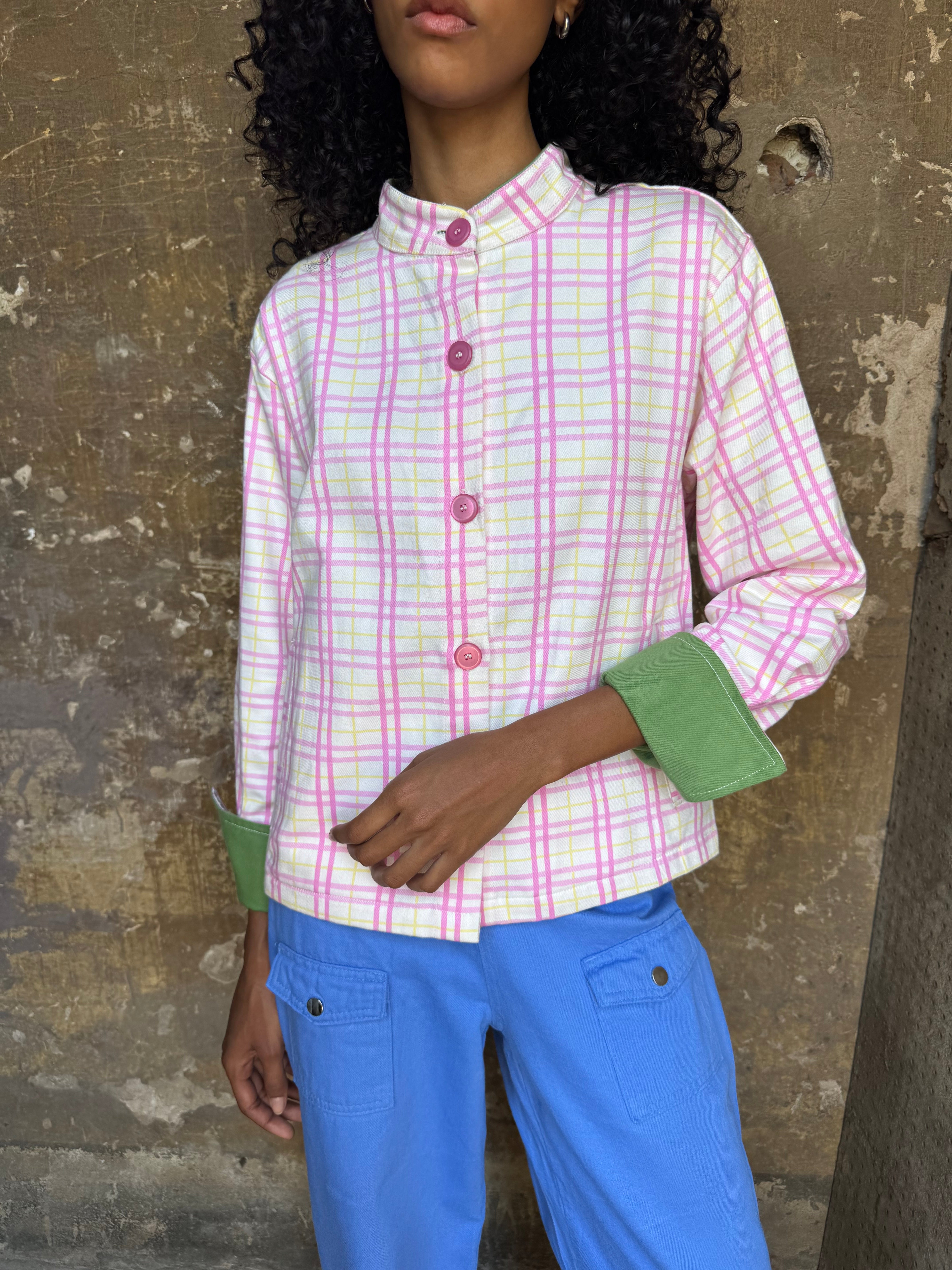 model is 1.72m (5'64'') & wears S