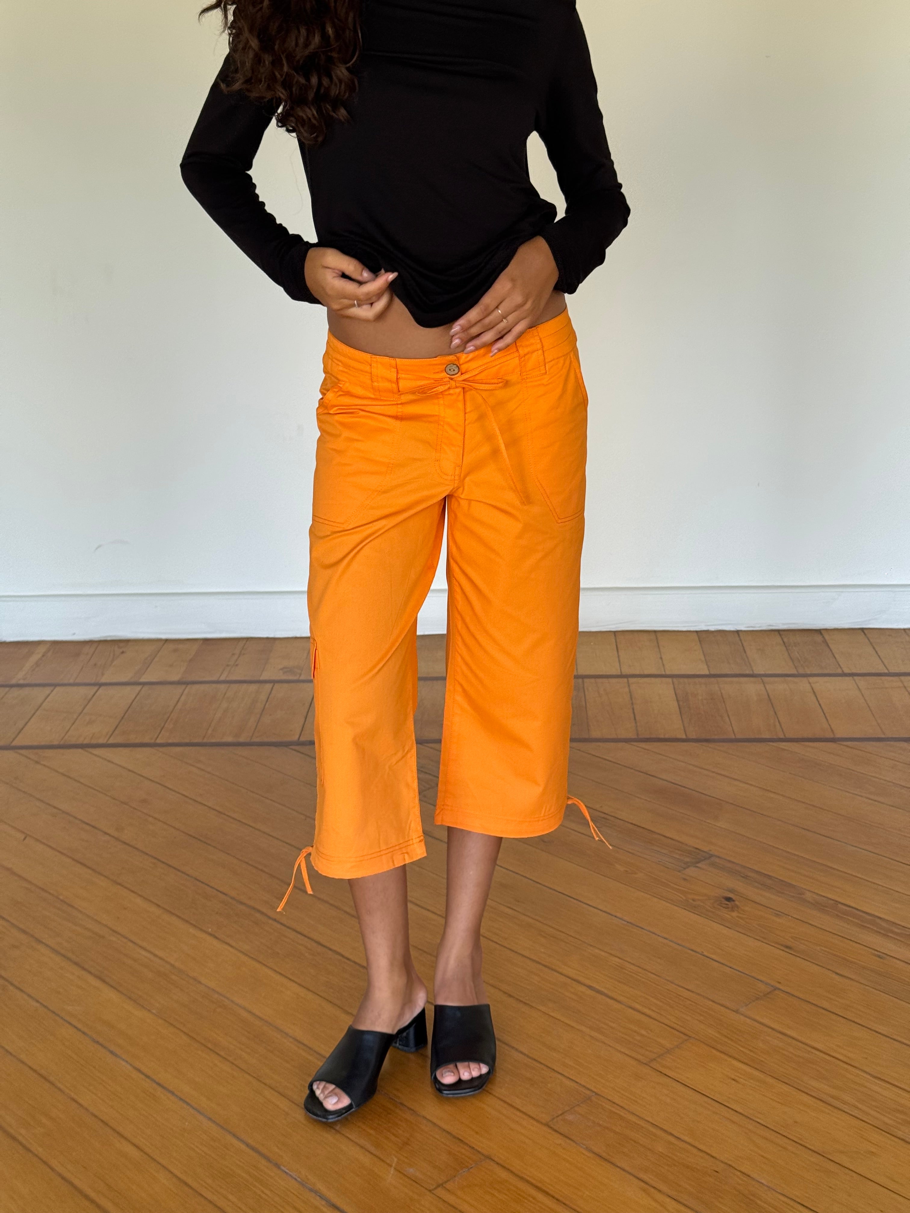 model is 1.73m (5'57'') & wears S
