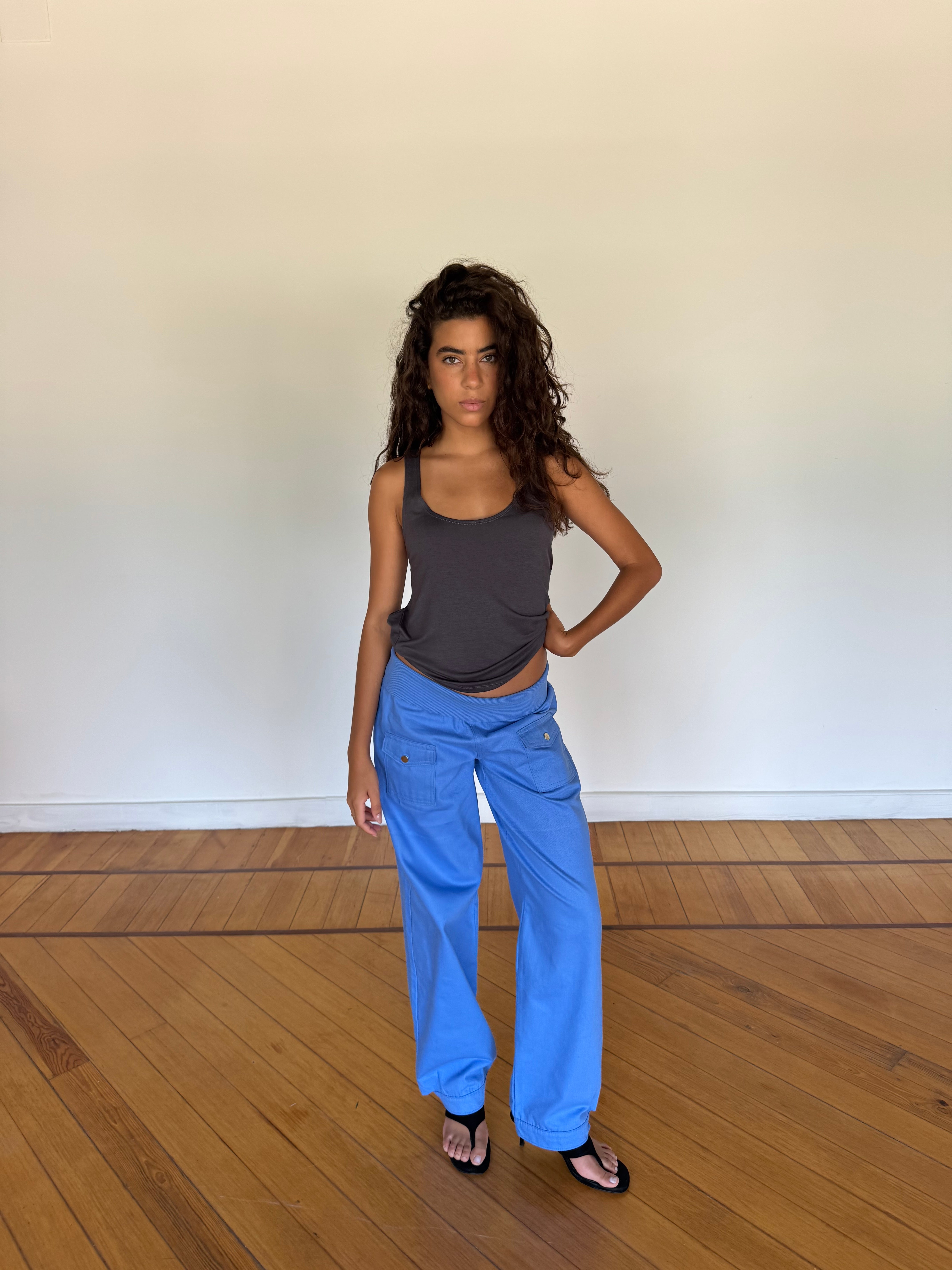 model is 1.68m (5'52'') & wears S
