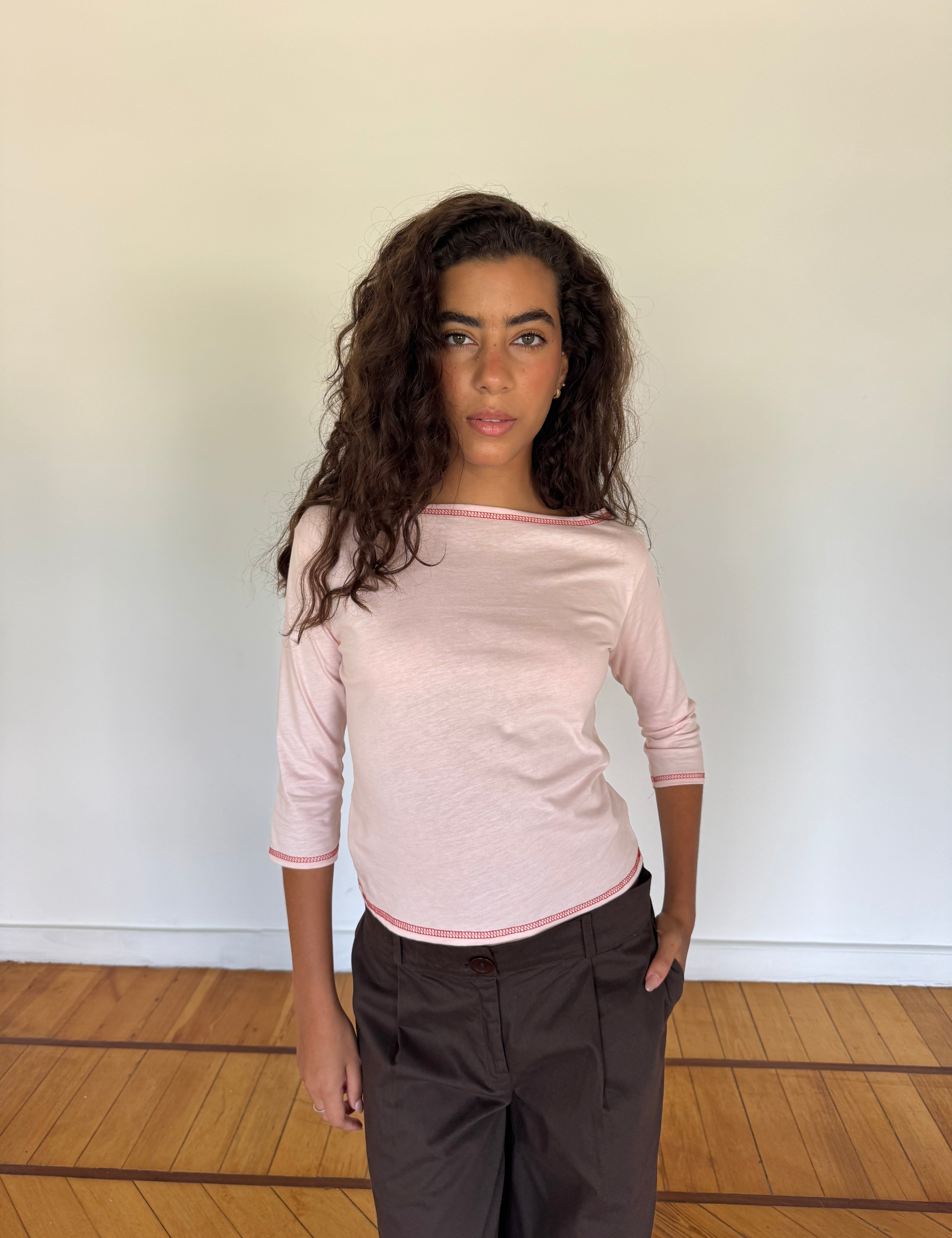 model is 1.73m (5'57'') & wears S