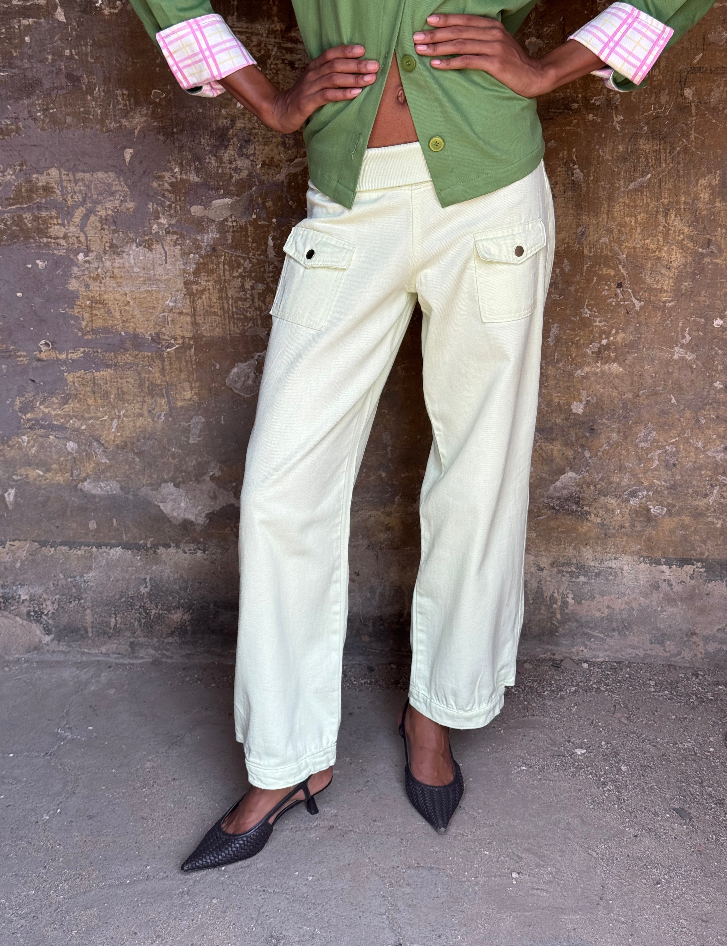model is 1.69m (5'55'') & wears S