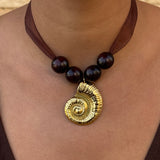 ur spiraling gold necklace